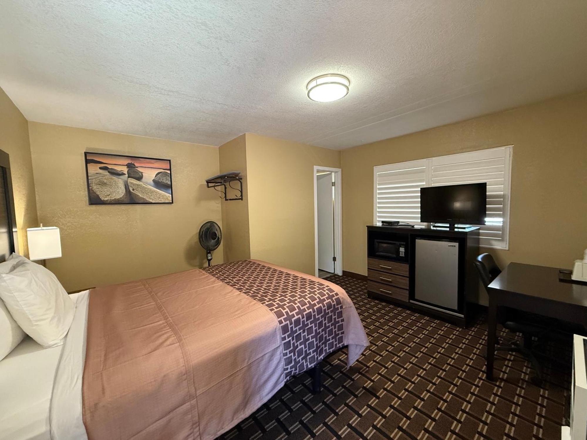 Pinewood Motel South Lake Tahoe